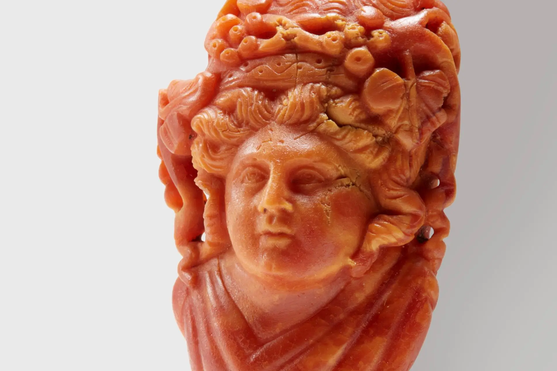 coperchio di scatolina con divinità